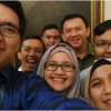 Gubernur DKI foto selfi bareng teman ahok.